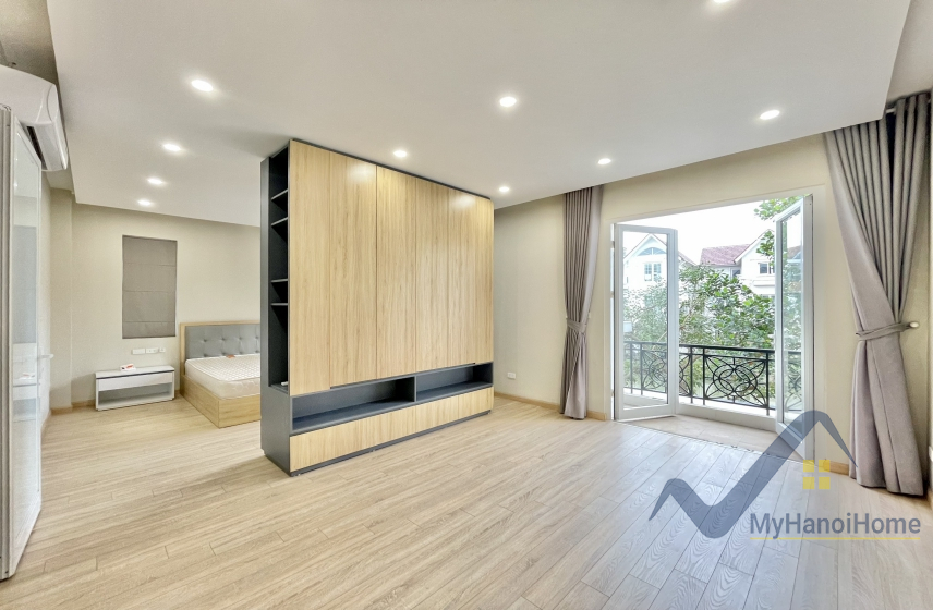 Thuê biệt thự song lập Vinhomes Riverside đủ đồ có sông, 4PN 8