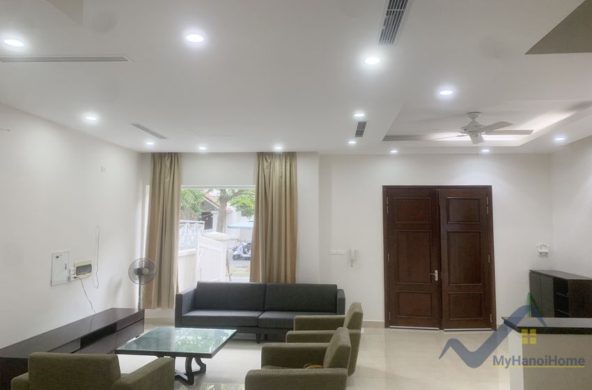 Thuê biệt thự song lập Vinhomes Riverside đủ đồ gần Almaz 1