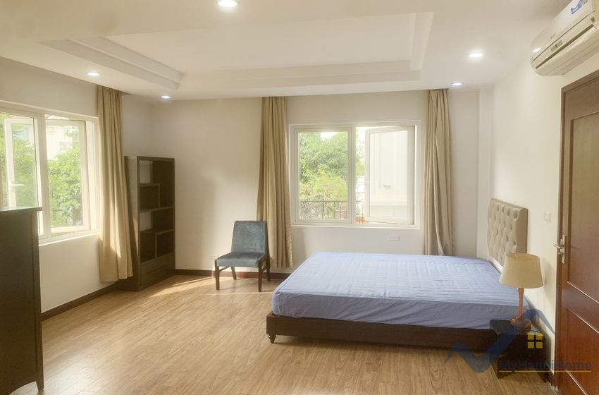 Thuê biệt thự song lập Vinhomes Riverside đủ đồ gần Almaz 13