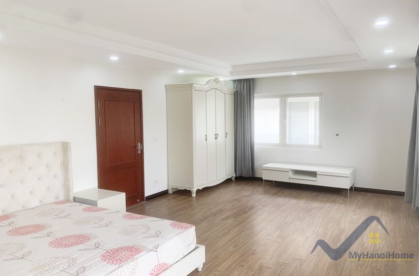 Thuê biệt thự song lập Vinhomes Riverside đủ đồ gần Almaz 15