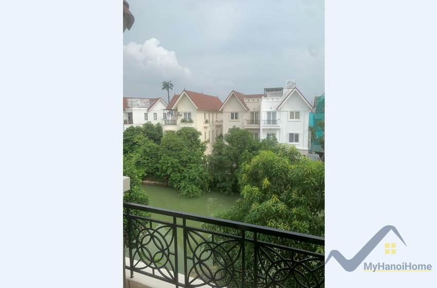 Thuê biệt thự song lập Vinhomes Riverside đủ đồ gần Almaz 18