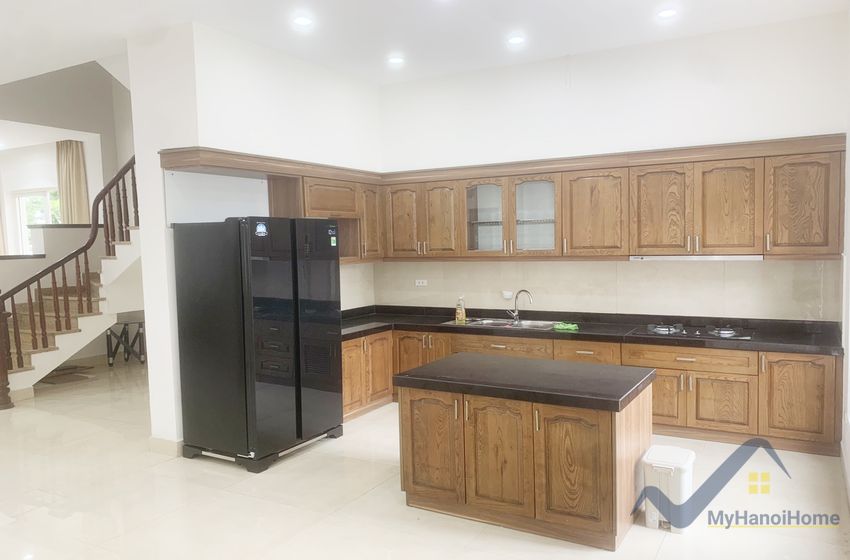Thuê biệt thự song lập Vinhomes Riverside đủ đồ gần Almaz 3
