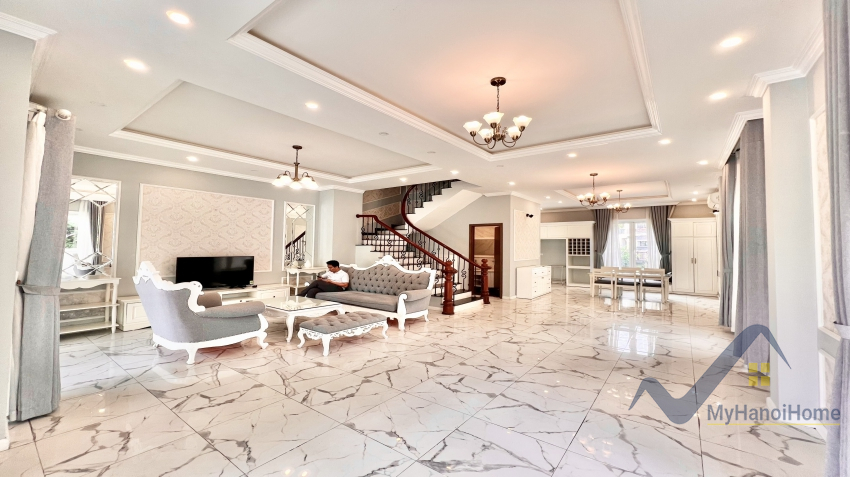 Thuê biệt thự song lập Vinhomes Riverside Hanoi, full nội thất, 4pn 1