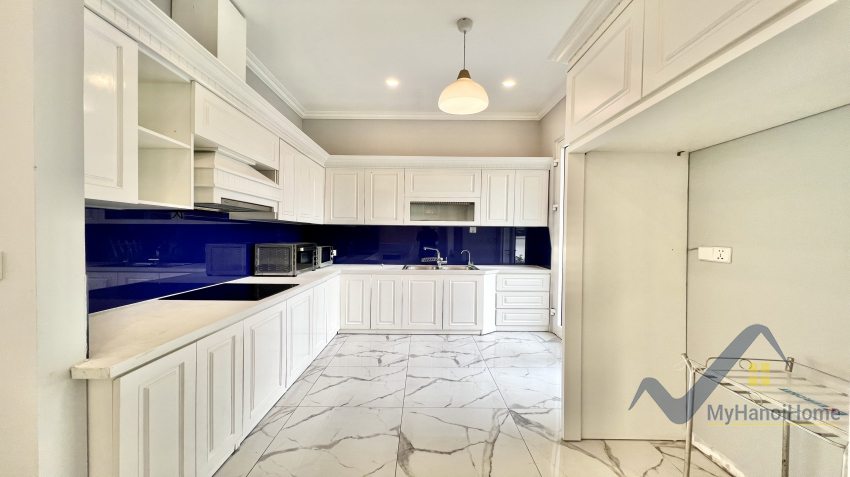 Thuê biệt thự song lập Vinhomes Riverside Hanoi, full nội thất, 4pn 5