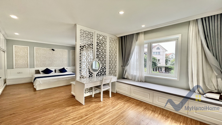 Thuê biệt thự song lập Vinhomes Riverside Hanoi, full nội thất, 4pn 10