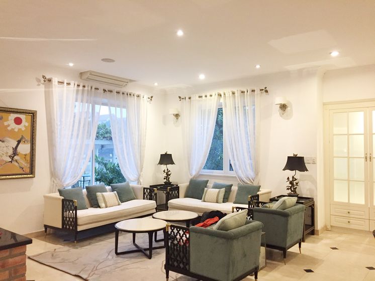 Thuê biệt thự Vinhomes Riverside đơn lập có thang máy 1