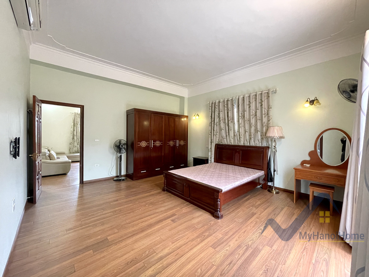 Thuê biệt thự Vinhomes Riverside, full đồ căn đơn lập 12