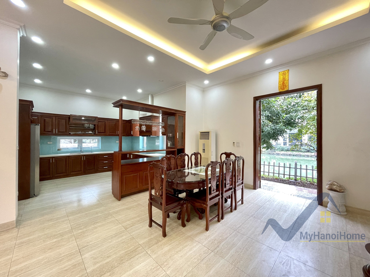 Thuê biệt thự Vinhomes Riverside, full đồ căn đơn lập 4