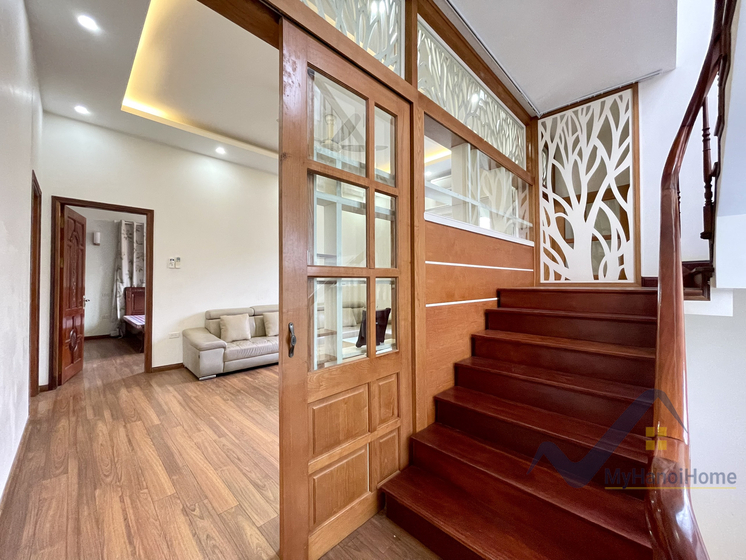 Thuê biệt thự Vinhomes Riverside, full đồ căn đơn lập 6