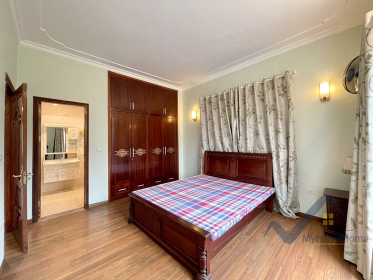 Thuê biệt thự Vinhomes Riverside, full đồ căn đơn lập 9