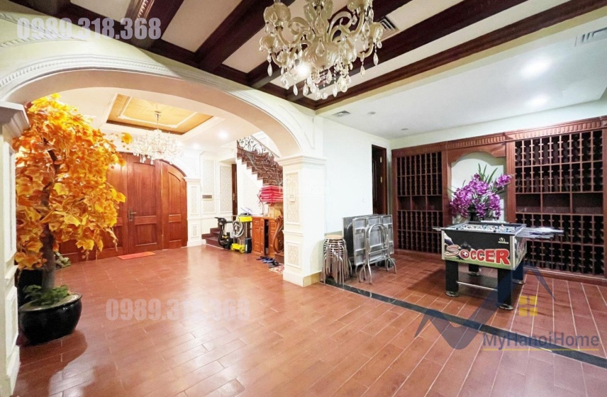 Thuê biệt thự Vinhomes Riverside full nội thất, phòng xông hơi 9