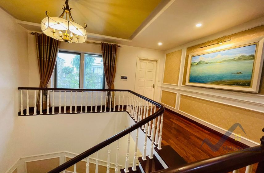 Thuê biệt thự Vinhomes Riverside full nội thất Tân Cổ Điển 12