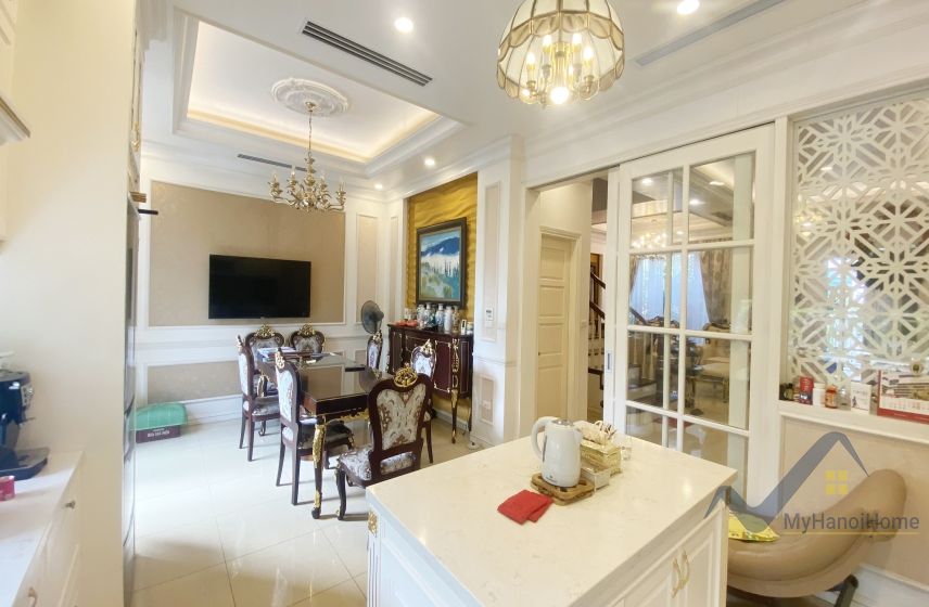 Thuê biệt thự Vinhomes Riverside full nội thất Tân Cổ Điển 4