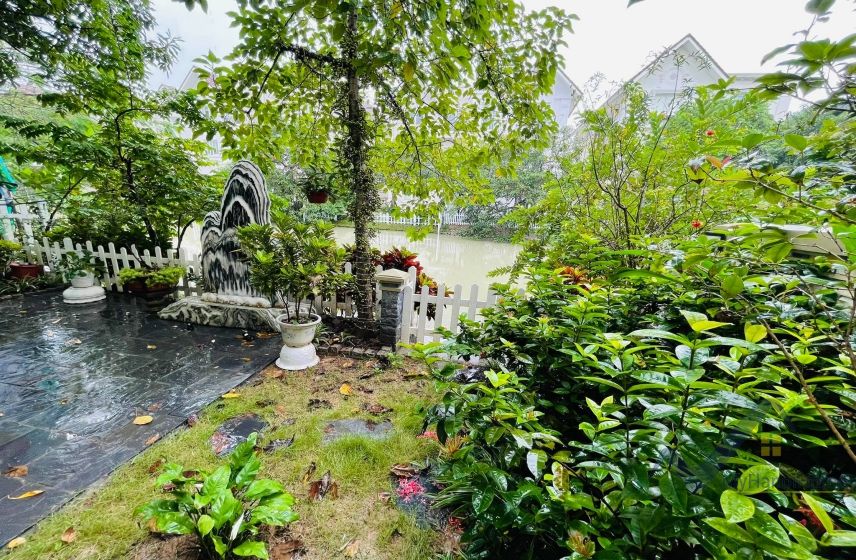 Thuê biệt thự Vinhomes Riverside full nội thất Tân Cổ Điển 9