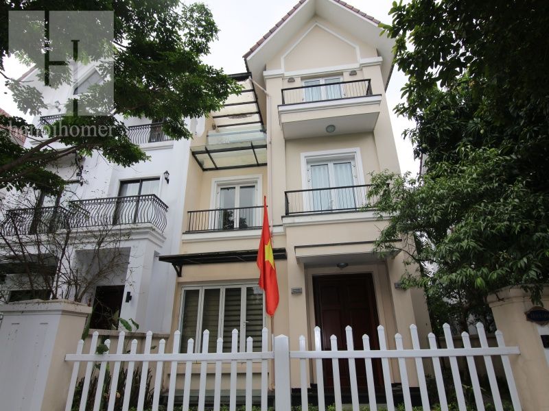 Thuê biệt thự Vinhomes Riverside Hoa Sữa, 200m2 full nội thất 1