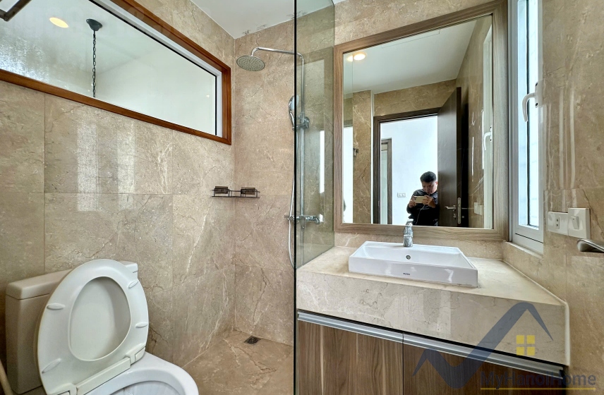 Thuê biệt thự Vinhomes Riverside Hoa Sữa, 200m2 full nội thất 24