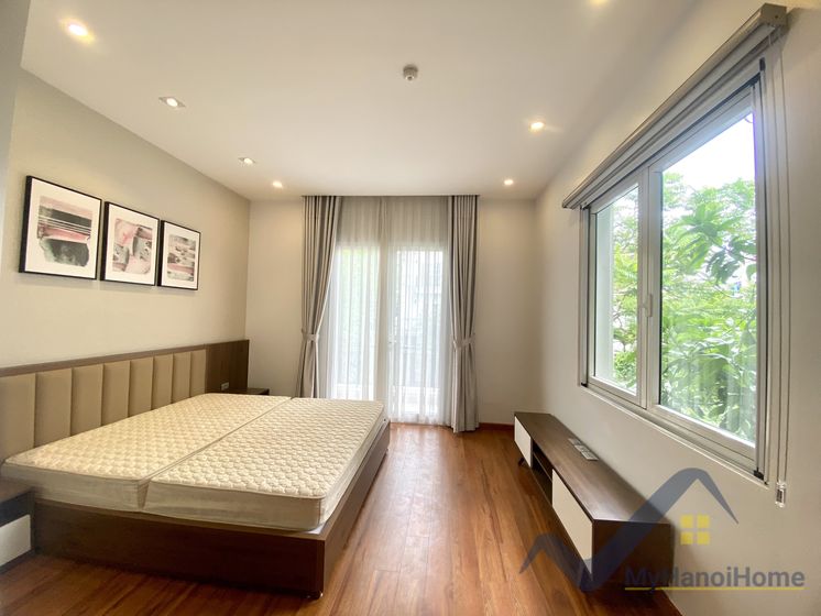 Thuê biệt thự Vinhomes Riverside song lập, có phòng Karaoke 12