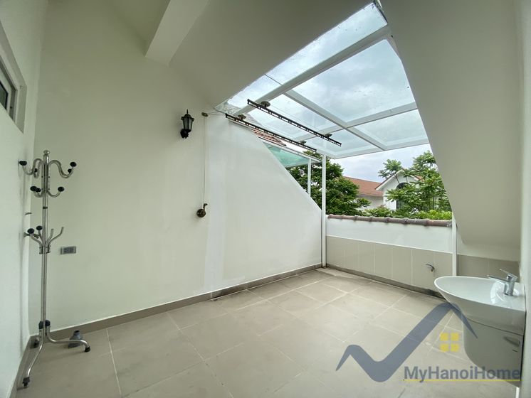 Thuê biệt thự Vinhomes Riverside song lập, có phòng Karaoke 22