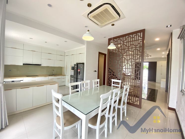 Thuê biệt thự Vinhomes Riverside song lập, có phòng Karaoke 4