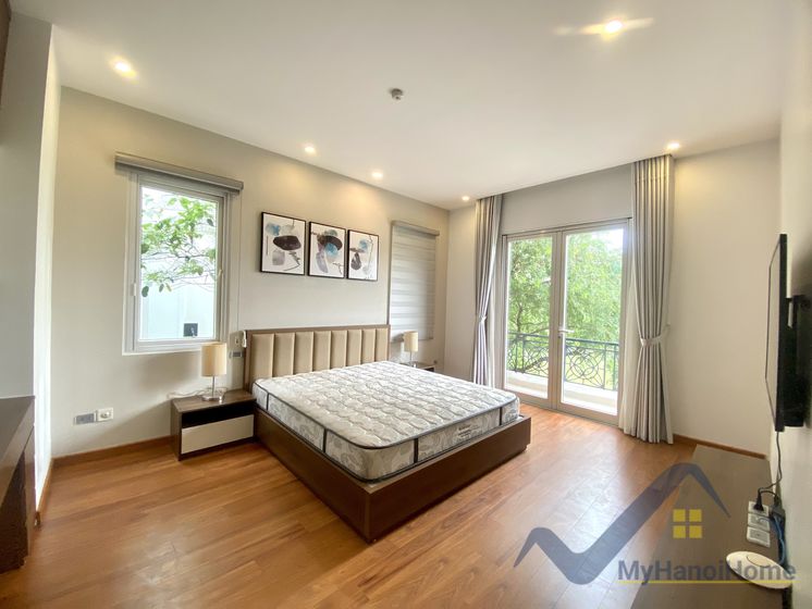 Thuê biệt thự Vinhomes Riverside song lập, có phòng Karaoke 9