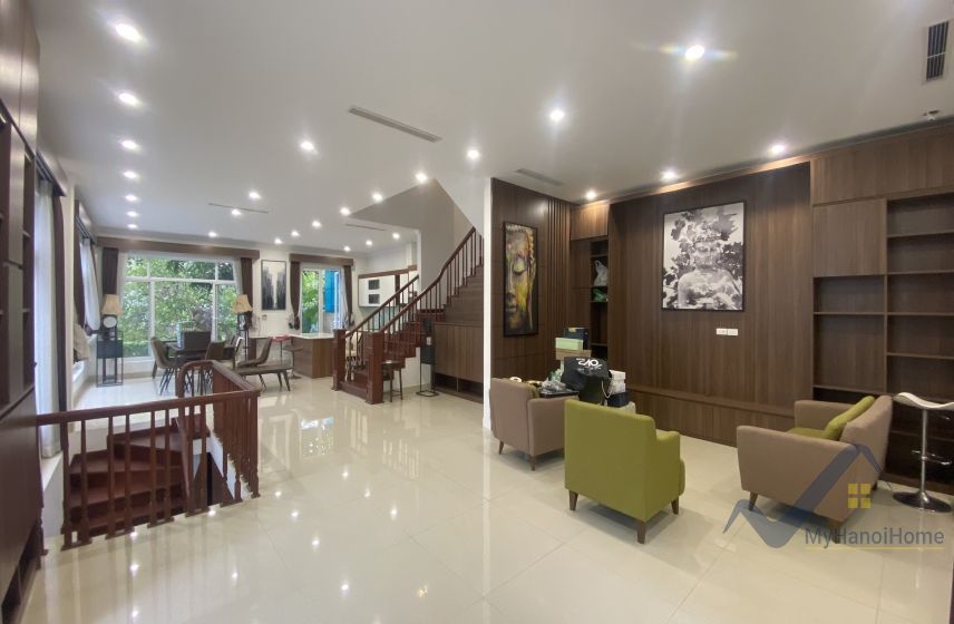 Thuê biệt thự Vinhomes Riverside song lập hoàn thiện full 1
