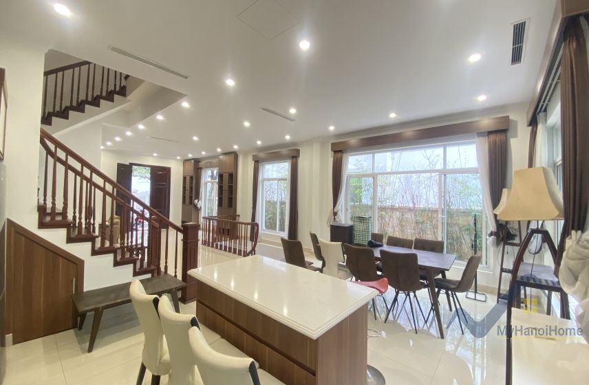 Thuê biệt thự Vinhomes Riverside song lập hoàn thiện full 5