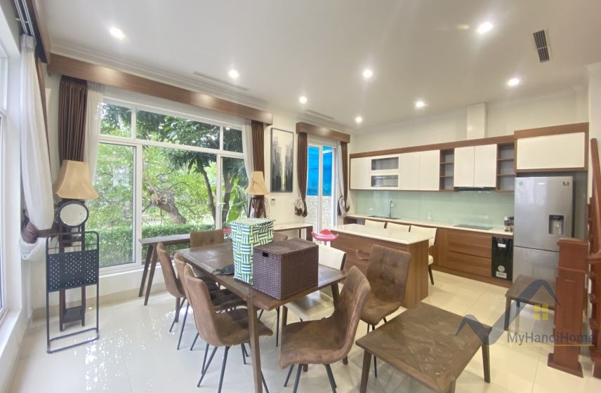 Thuê biệt thự Vinhomes Riverside song lập hoàn thiện full 6