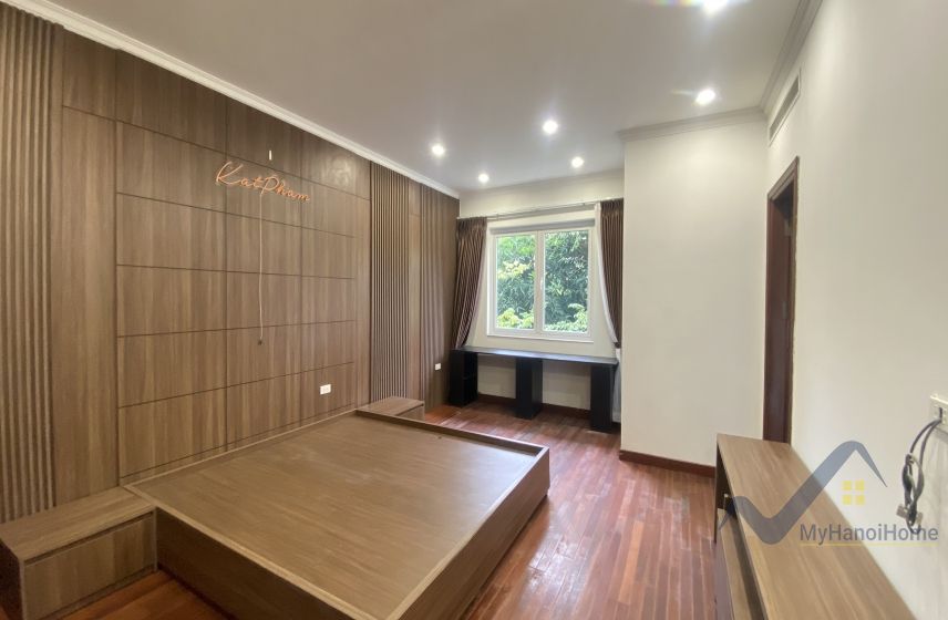 Thuê biệt thự Vinhomes Riverside song lập hoàn thiện full 8