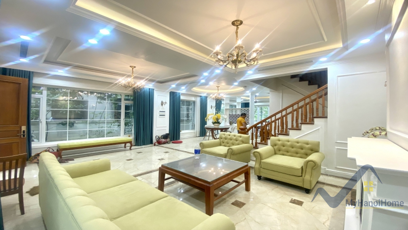 Thuê biệt thự Vinhomes Riverside song lập mới hoàn thiện 1