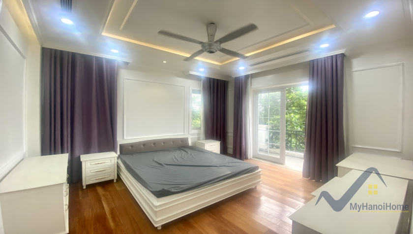 Thuê biệt thự Vinhomes Riverside song lập mới hoàn thiện 10
