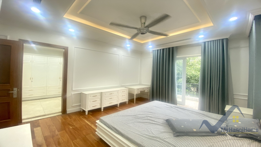 Thuê biệt thự Vinhomes Riverside song lập mới hoàn thiện 16