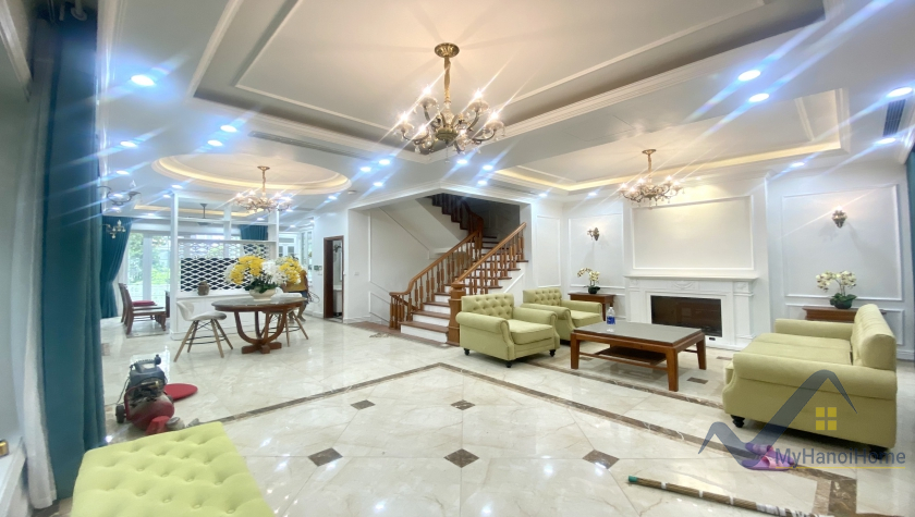 Thuê biệt thự Vinhomes Riverside song lập mới hoàn thiện 2