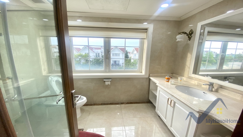 Thuê biệt thự Vinhomes Riverside song lập mới hoàn thiện 21