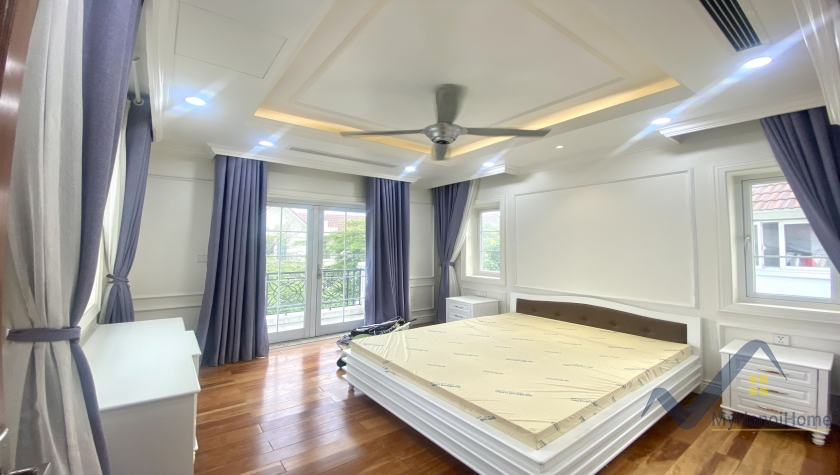 Thuê biệt thự Vinhomes Riverside song lập mới hoàn thiện 22