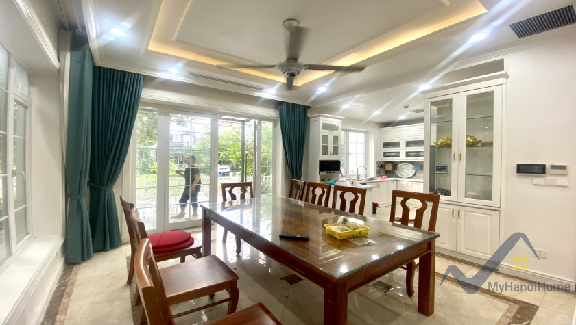 Thuê biệt thự Vinhomes Riverside song lập mới hoàn thiện 4