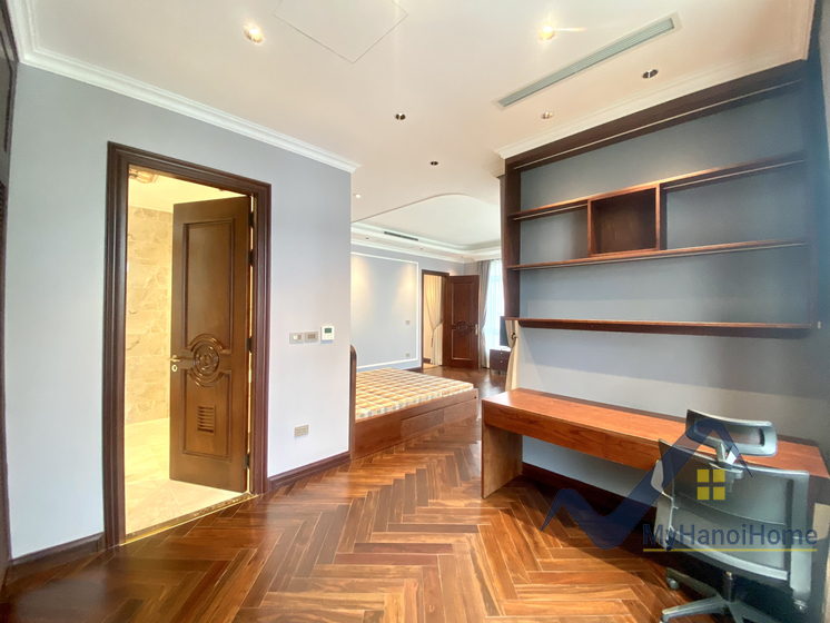 Thuê đơn lập Vinhomes Harmony Nguyệt Quế, full nội thất, có thang máy 13