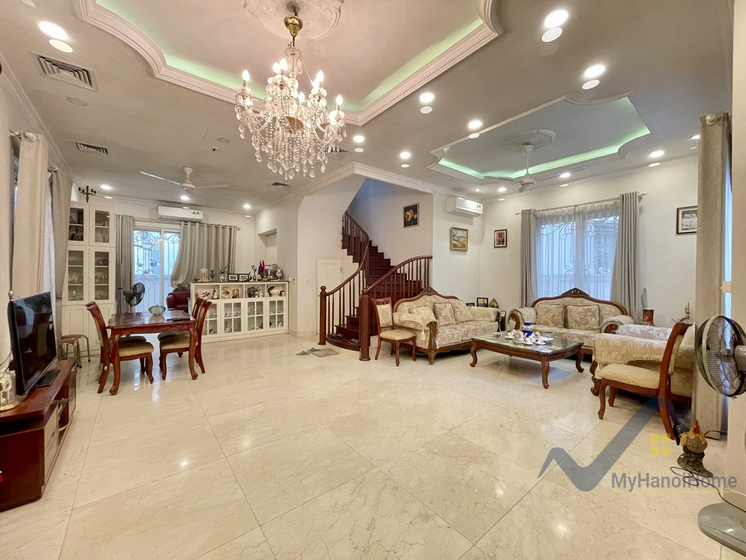 Thuê liền kề Vinhomes Riverside trang bị full nội thất hiện đại 1
