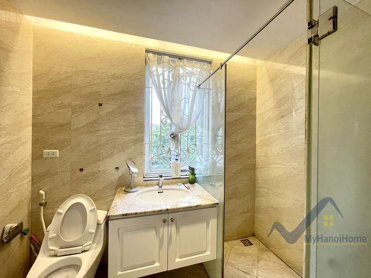 Thuê liền kề Vinhomes Riverside trang bị full nội thất hiện đại 15