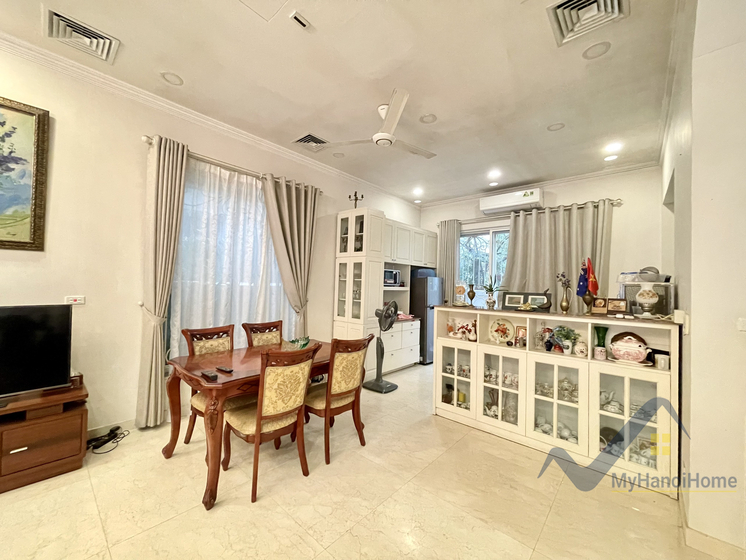 Thuê liền kề Vinhomes Riverside trang bị full nội thất hiện đại 5