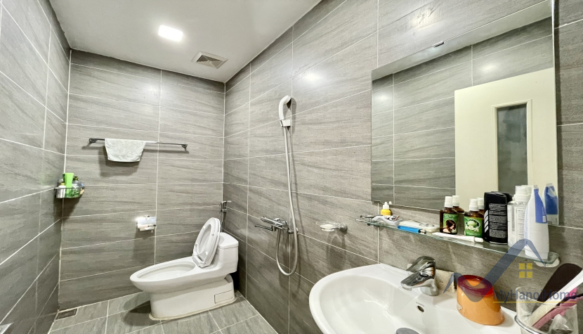 Thuê nhà Harmony Long Biên 4 phòng ngủ, 4WC đủ đồ 15