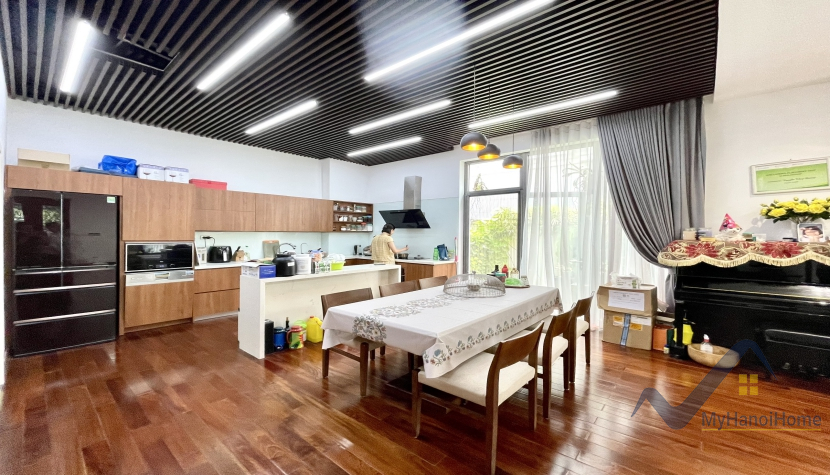 Thuê nhà Harmony Long Biên 4 phòng ngủ, 4WC đủ đồ 5