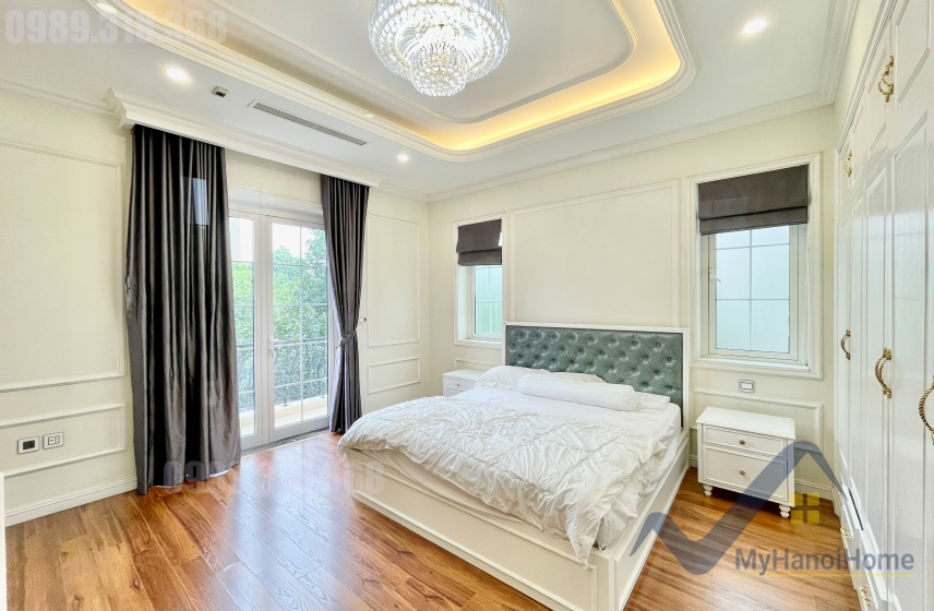 Thuê nhà tại Vinhome Riverside đường Hoa Phượng có thang máy 10