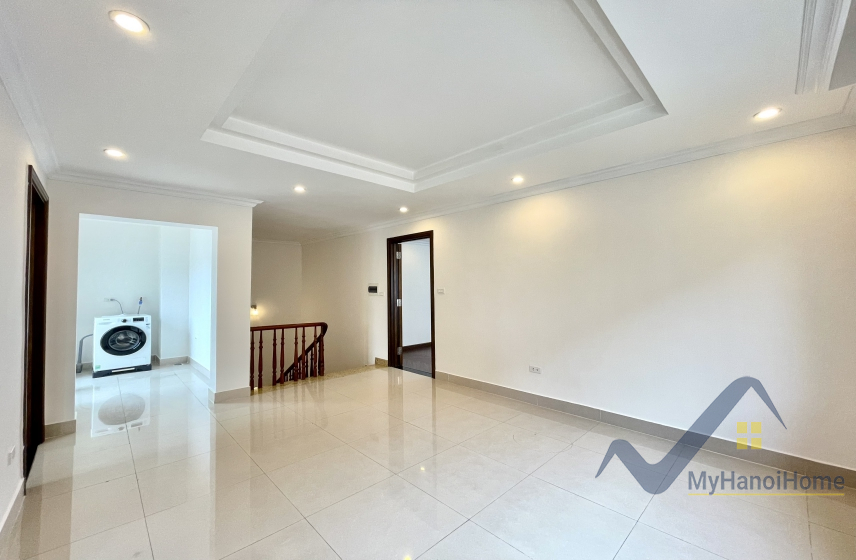 Thuê nhà Vinhomes Riverside căn song lập khu Hoa Sữa 13