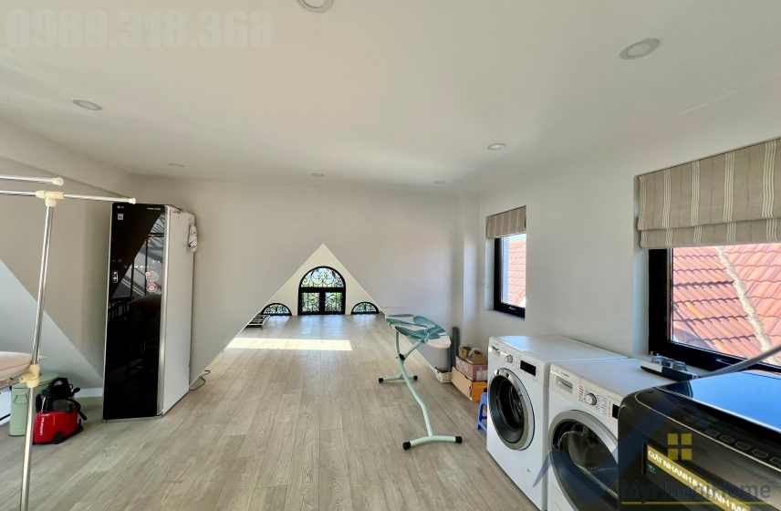 Thuê nhà Vinhomes Riverside đủ nội thất căn song lập 4PN 16