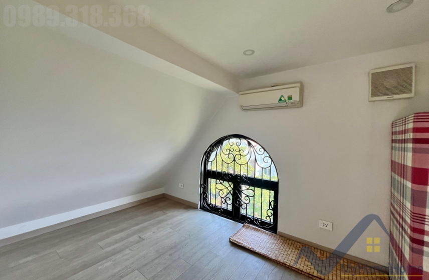 Thuê nhà Vinhomes Riverside đủ nội thất căn song lập 4PN 17