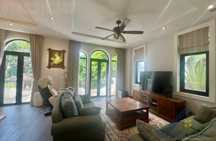 Thuê nhà Vinhomes Riverside đủ nội thất căn song lập 4PN 7