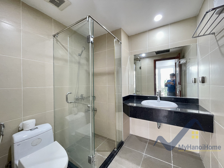 Thuê song lập biệt thự Vinhomes Riverside khu Hoa Sữa 11
