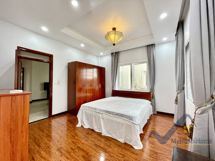 Thuê song lập biệt thự Vinhomes Riverside khu Hoa Sữa 12