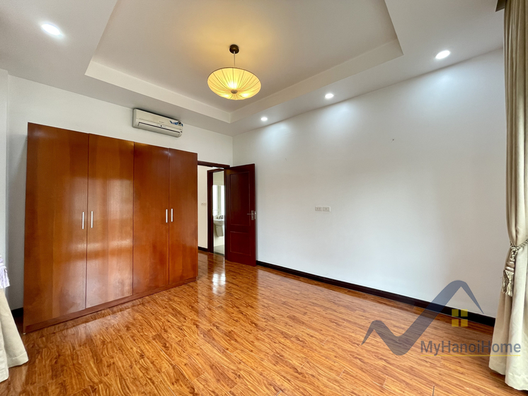 Thuê song lập biệt thự Vinhomes Riverside khu Hoa Sữa 18