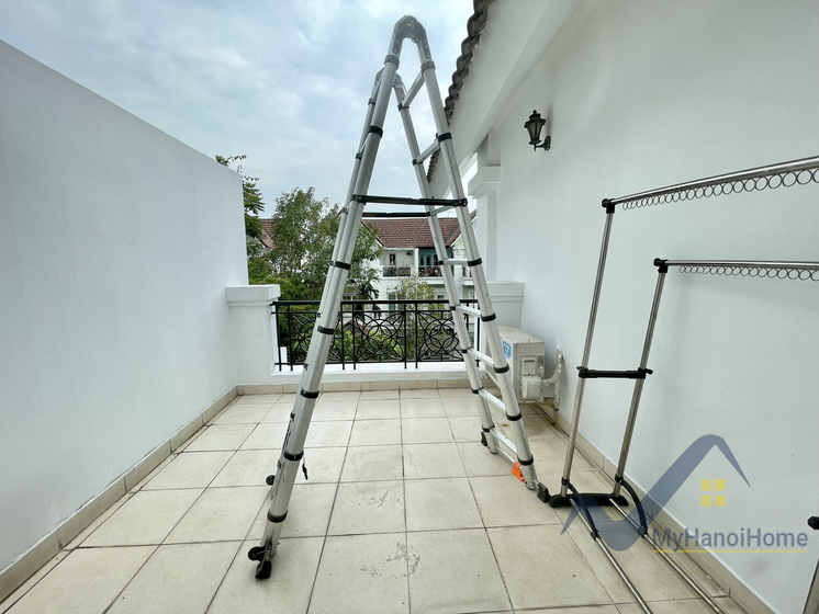 Thuê song lập biệt thự Vinhomes Riverside khu Hoa Sữa 21